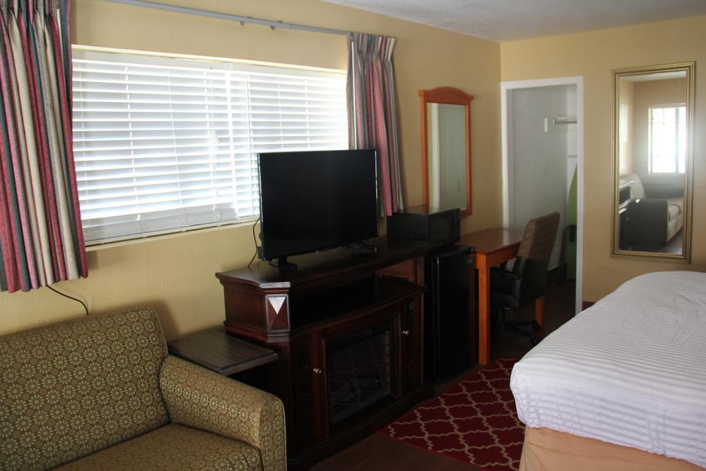Vista Inn & Suites Beale Street 孟菲斯 外观 照片